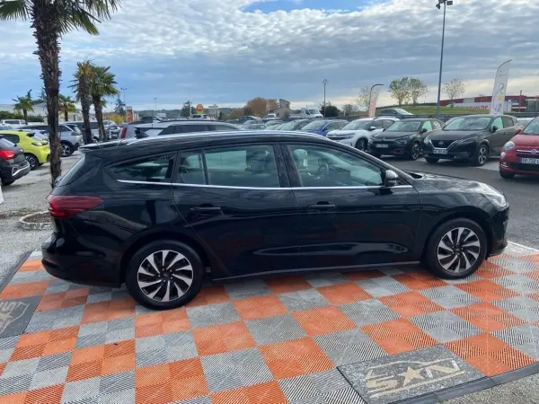 Ford FOCUS SW 1.0 ECOBOOST 125 BV6 TITANIUM GPS - Photo 4