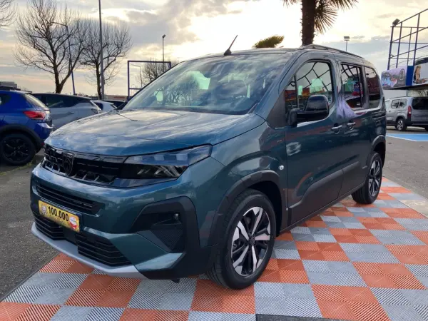 Peugeot RIFTER BlueHDi 130 EAT8 GT - Photo 2