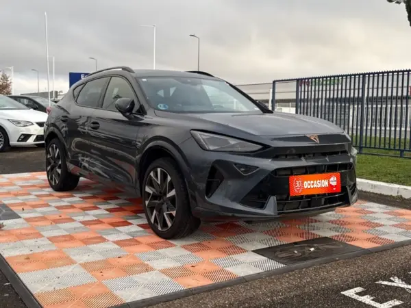 Cupra FORMENTOR NEW 1.5 e-TSI 150 DSG7 GPS JA 19" Sièges Sport Alcantara - Photo 3