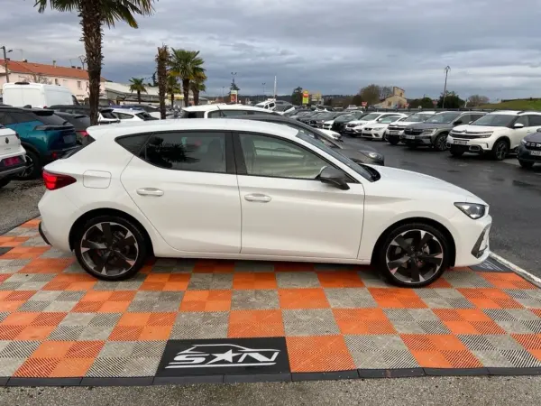 Cupra LEON NEW V 1.5 e-TSI 150 mHEV DSG7 GPS Caméra JA 18" - Photo 4