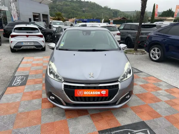 Peugeot 208 PureTech 82 TECH EDITION GPS Caméra Park Assist - Photo 2