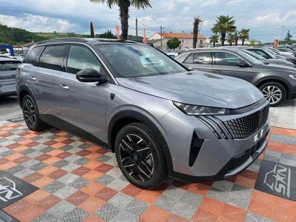 Peugeot 5008 Hybrid 145 e-DCS6 GT Pack 360° Vision & Drive Assist Plus - Photo 3