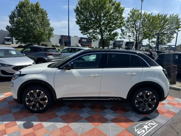 Fiat 600 1.2 145 Hybrid AUTOMATIQUE LA PRIMA Toit Noir - Photo 3