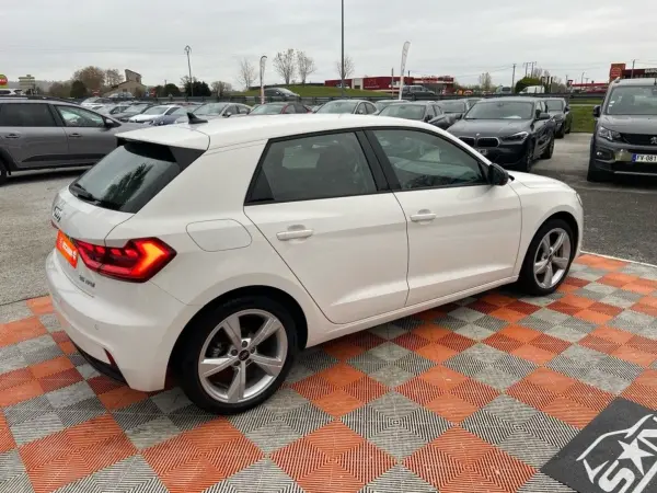 Audi A1 SPORTBACK 35 TFSI 150 S-Tronic DESIGN LUXE CUIR Caméra 1°Main - Photo 5