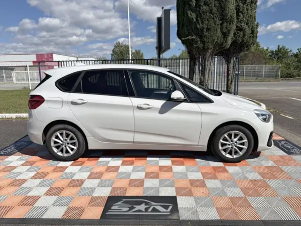 BMW SERIE 2 216D BVA LOUNGE BUSINESS GPS Caméra - Photo 4